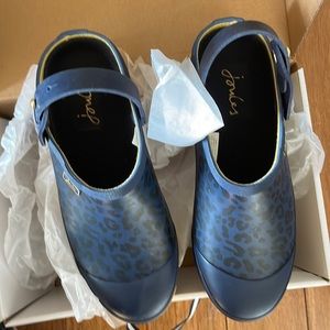 Joules Welly clogs size 7 new in box. Navy leopard